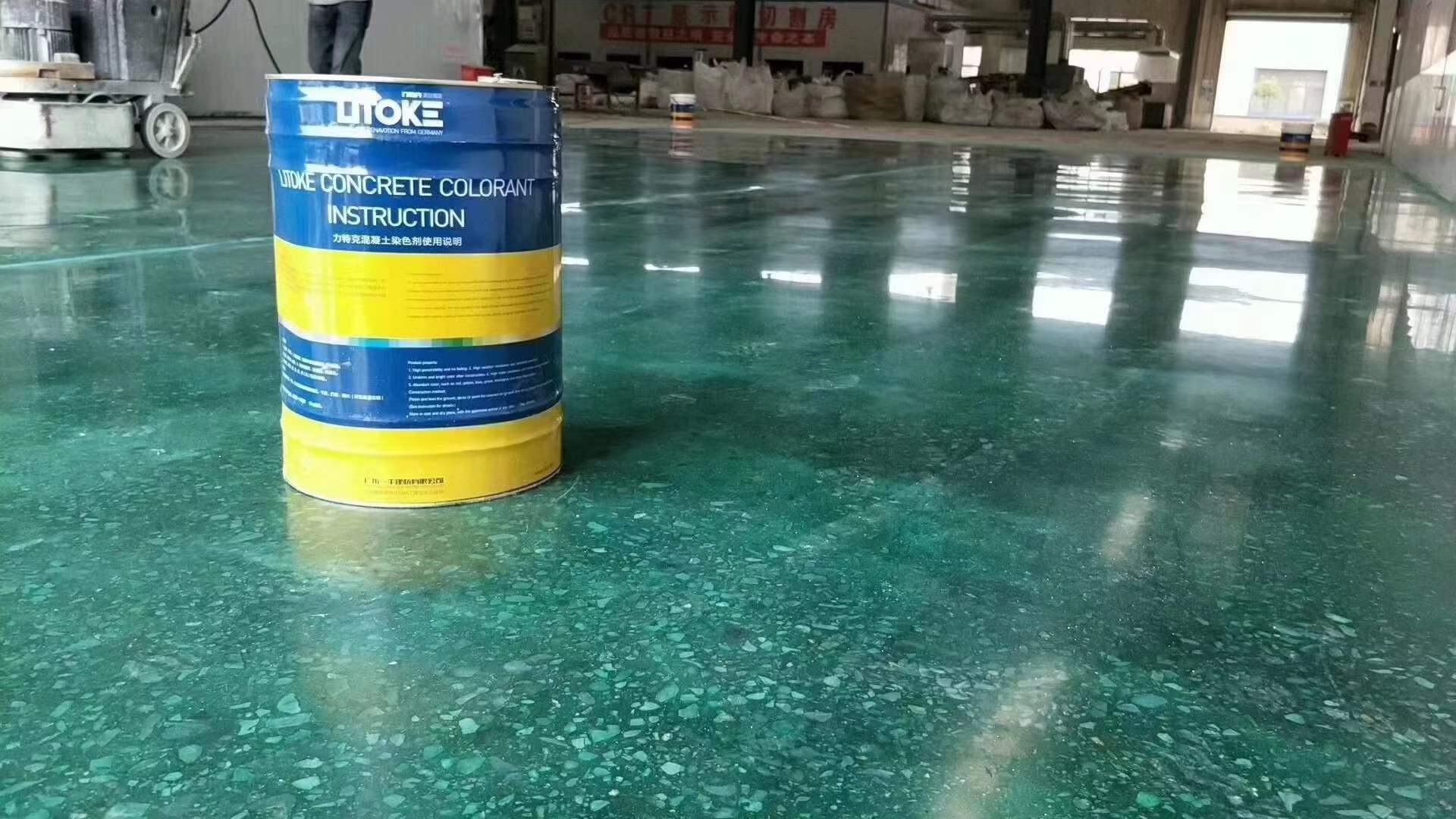 亮而不滑的地坪拋光液，濃縮滲透型地坪光亮劑！